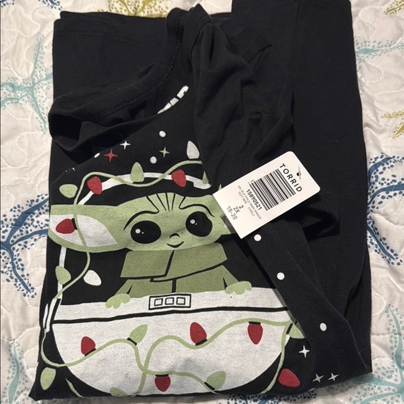 Star Wars Black T-Shirt with Baby Yoda Design - Picture 2 of 5